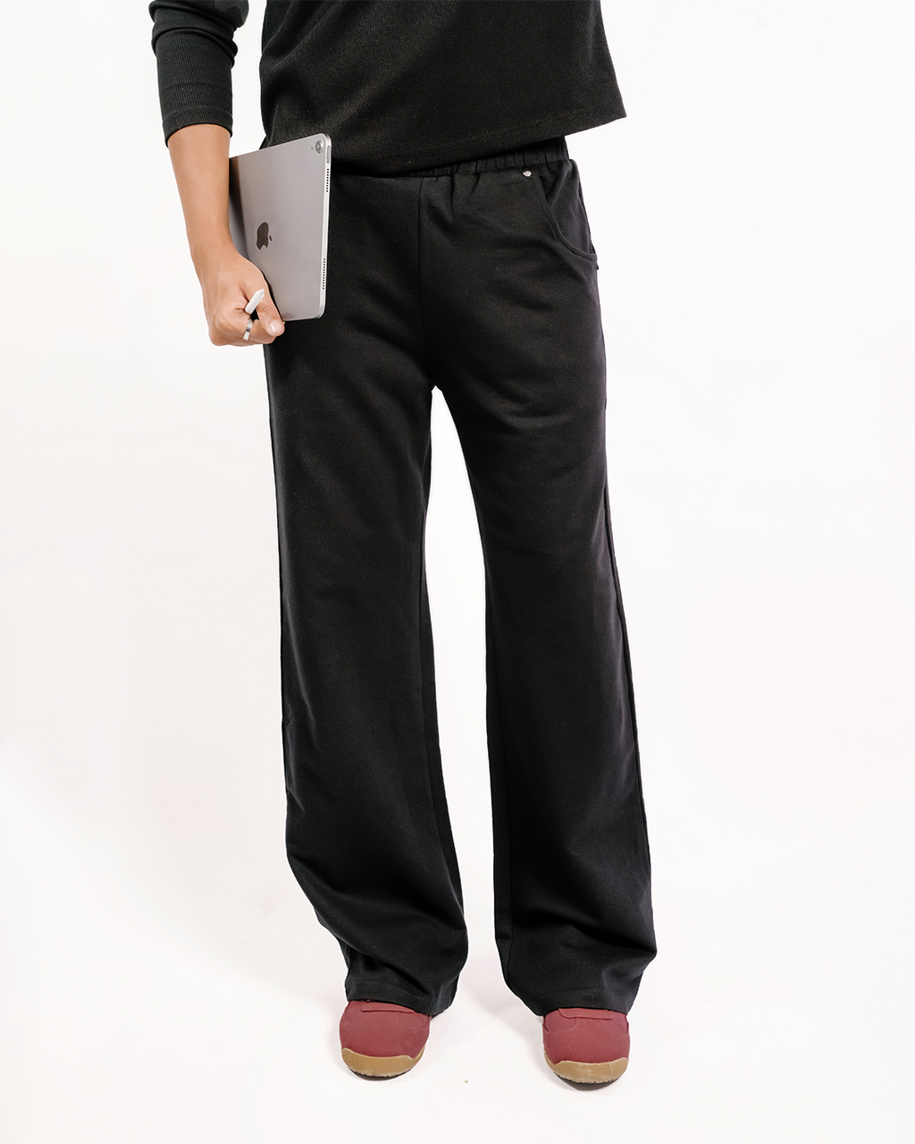 BLACK EVERGREEN WIDE-LEG SWEATPANT